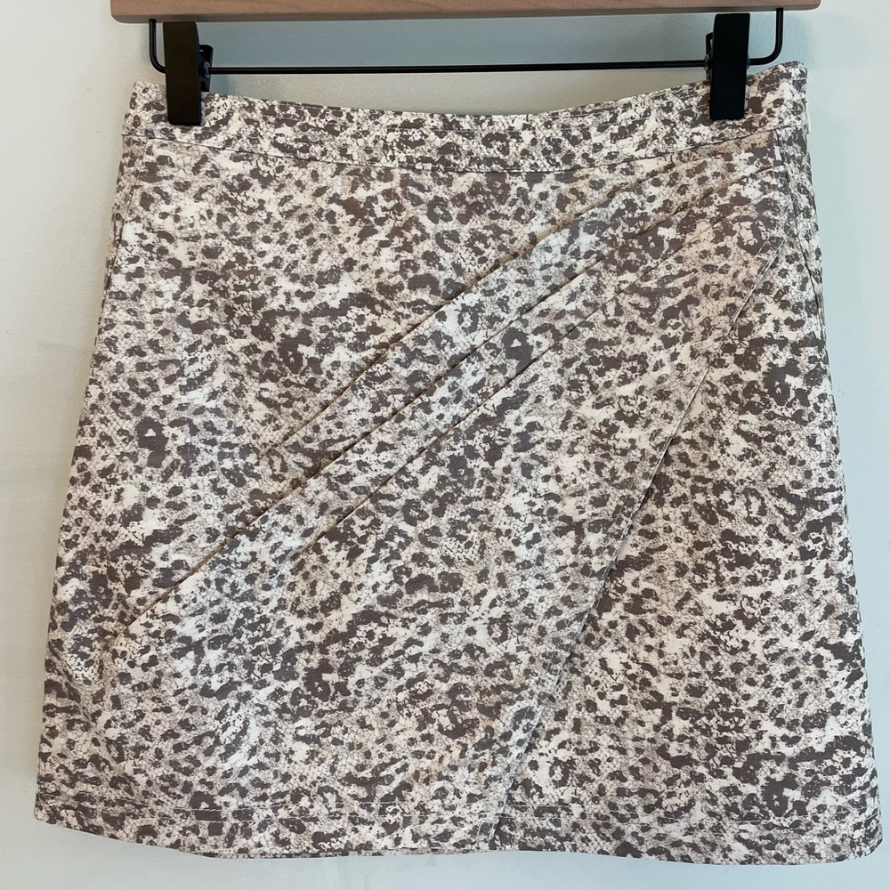 Free People New with Tags unworn leopard print skirt!!